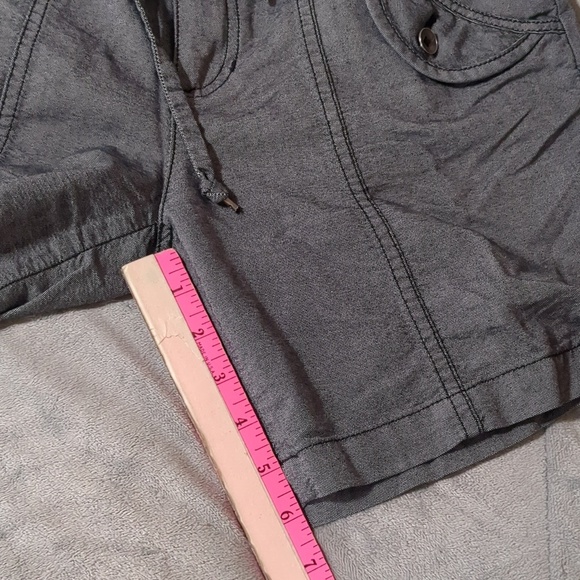 Vans Off The Wall Grey Shorts Juniors Size 5 - Picture 7 of 7